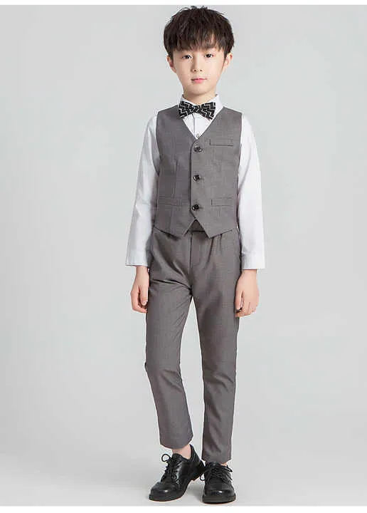 قطعة الأطفال اللباس الرسمي . Children's formal wear