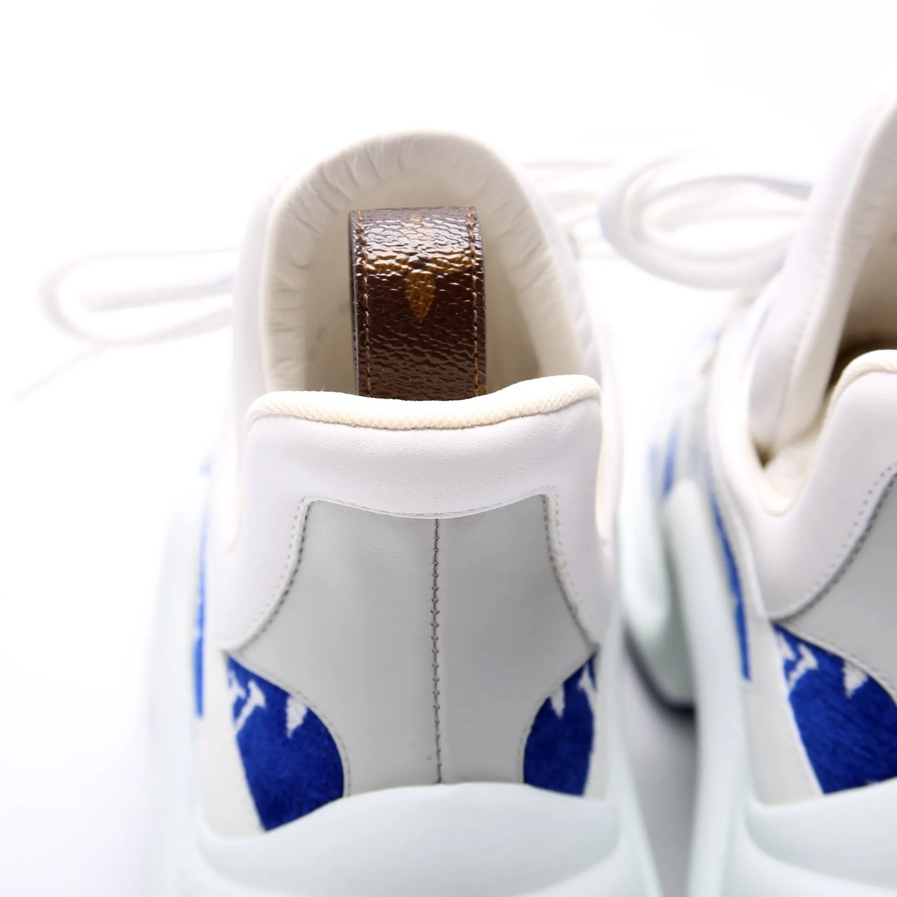 Archlight Sneakers Size 37.5
