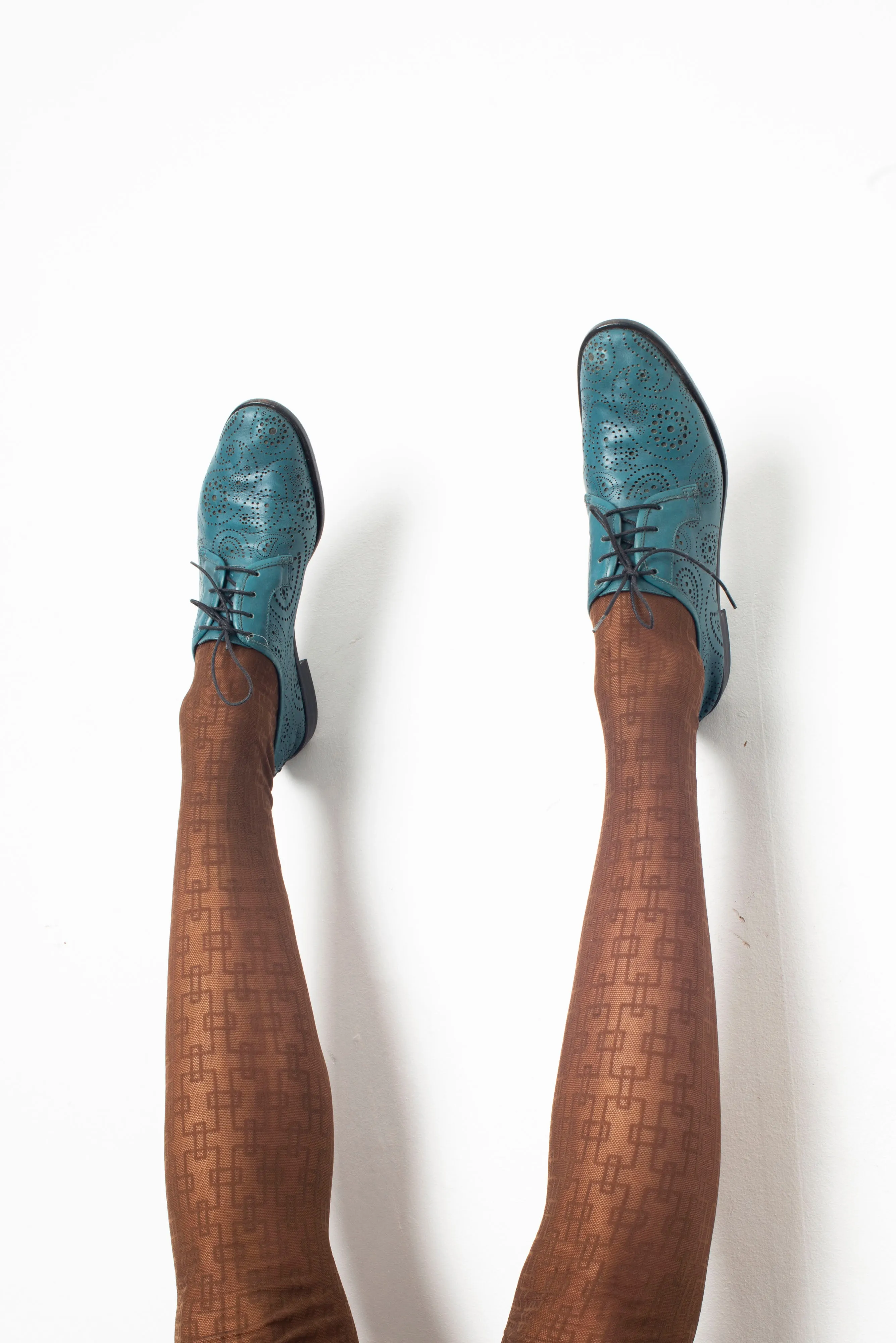 Jil Sander peacock blue perforated leather derbies in paisley motif size 38,5