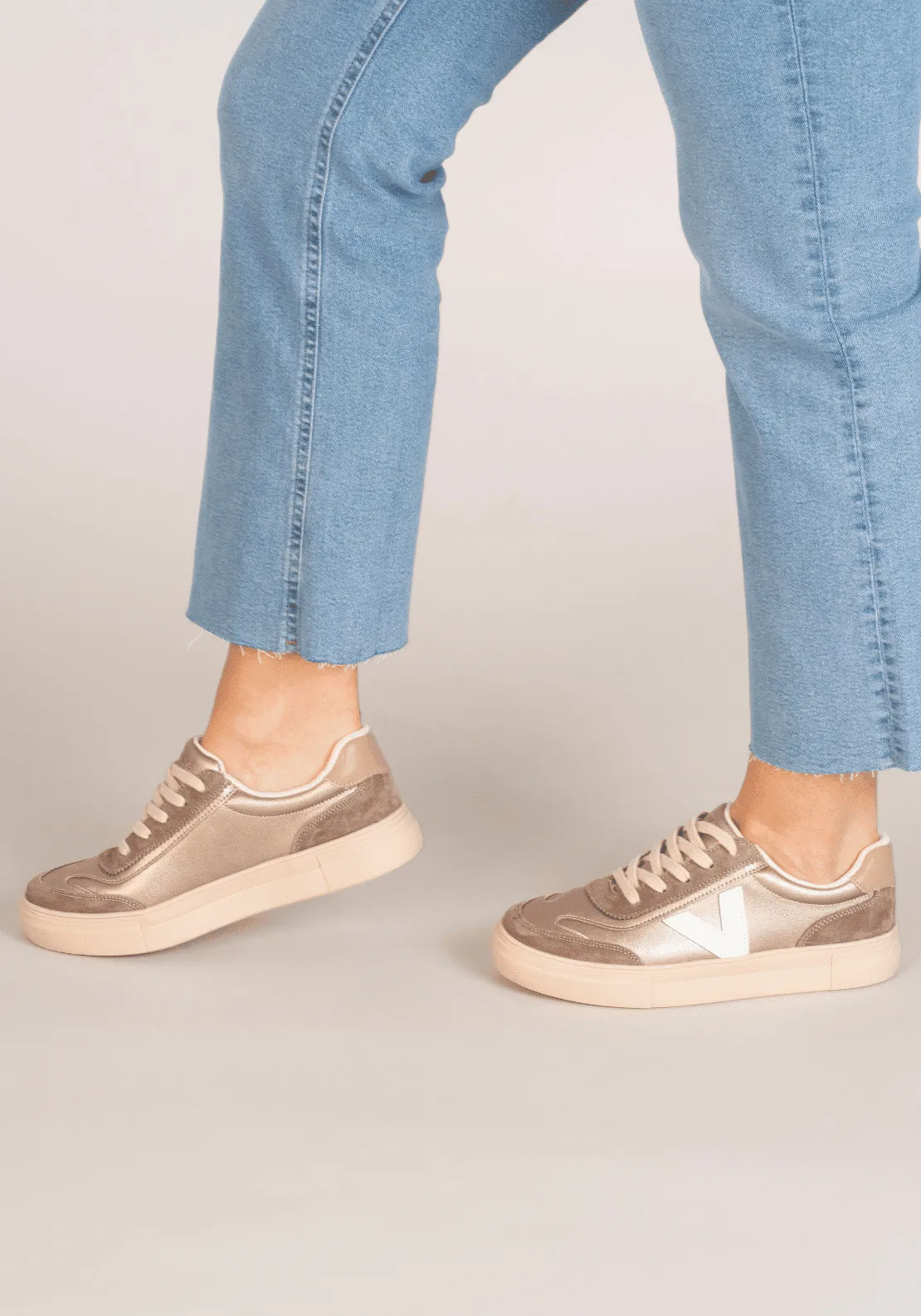 Leather Upper V Trainer - Metallic
