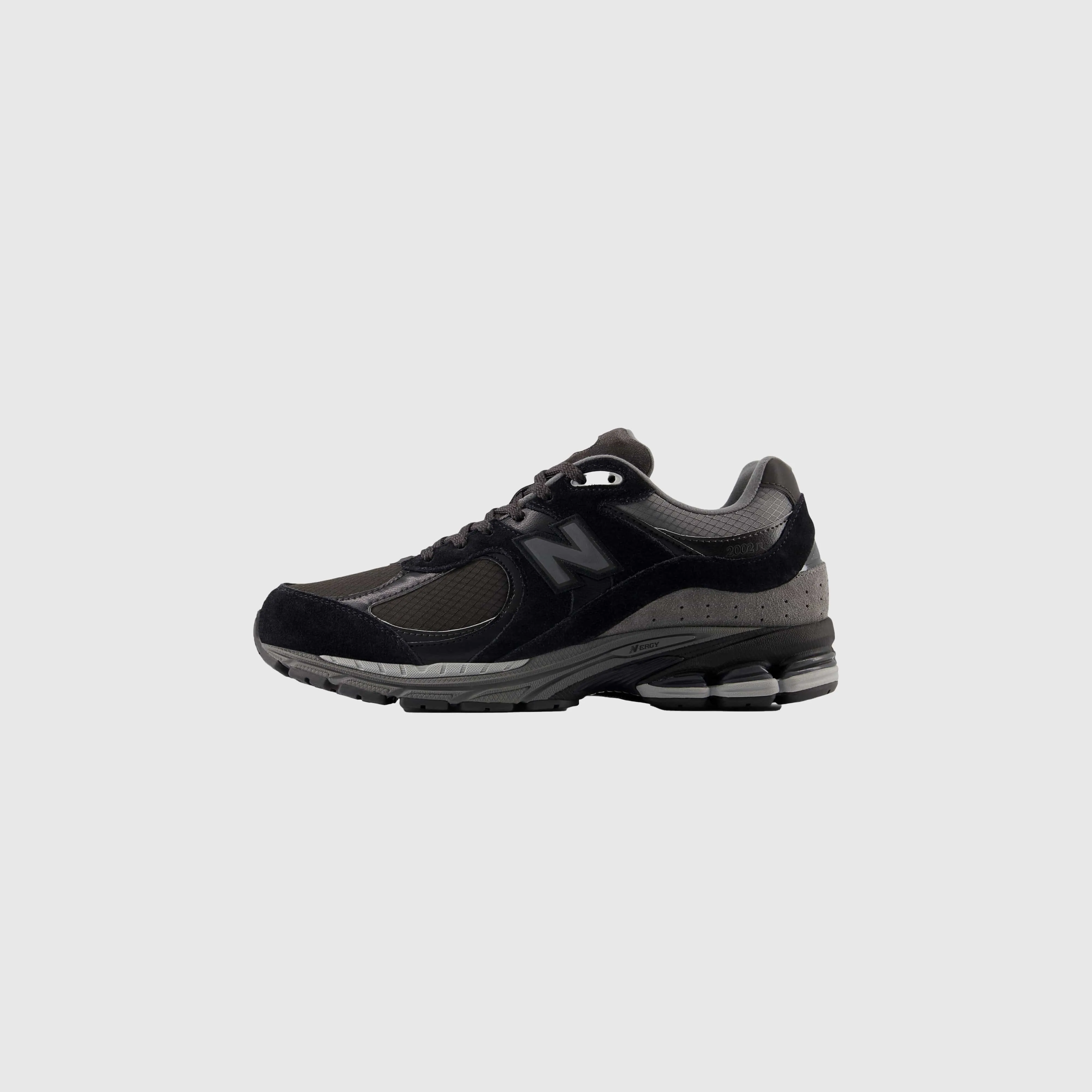 New Balance 2002R Black / Castlerock