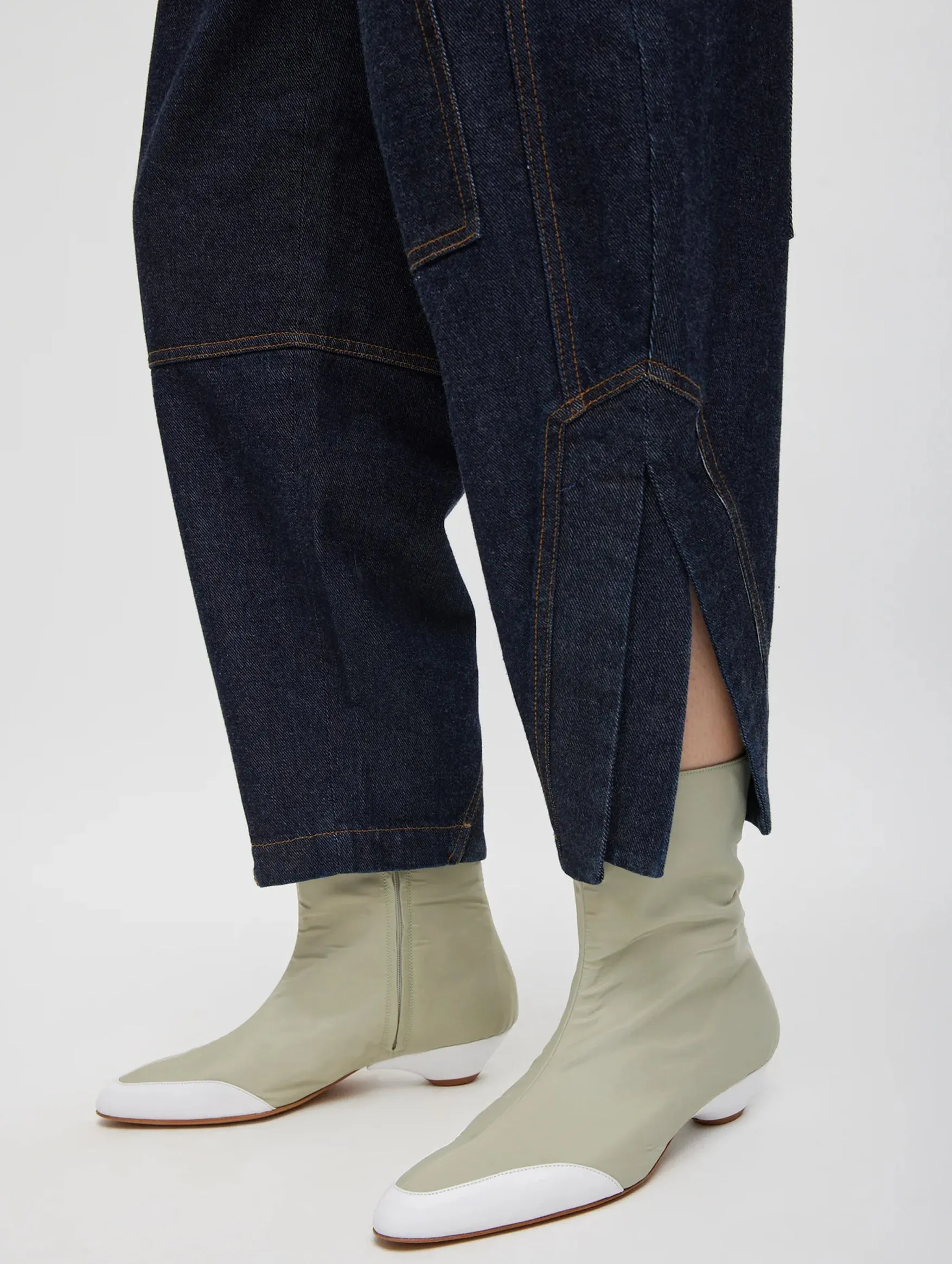 Short Earl Jean in Indigo Denim
