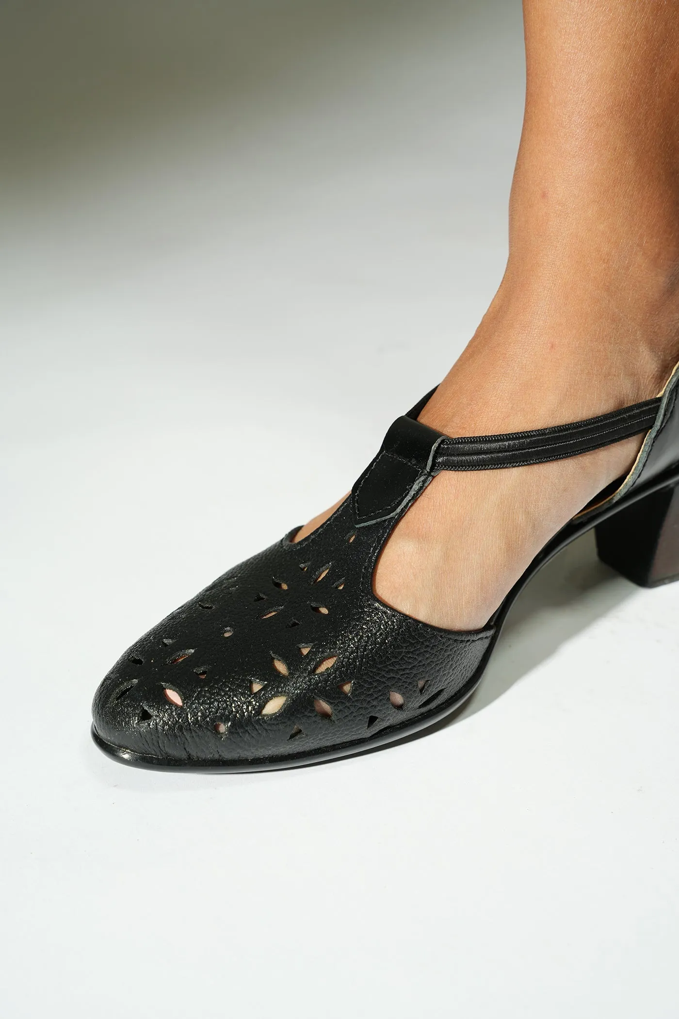 Versatile posh heels