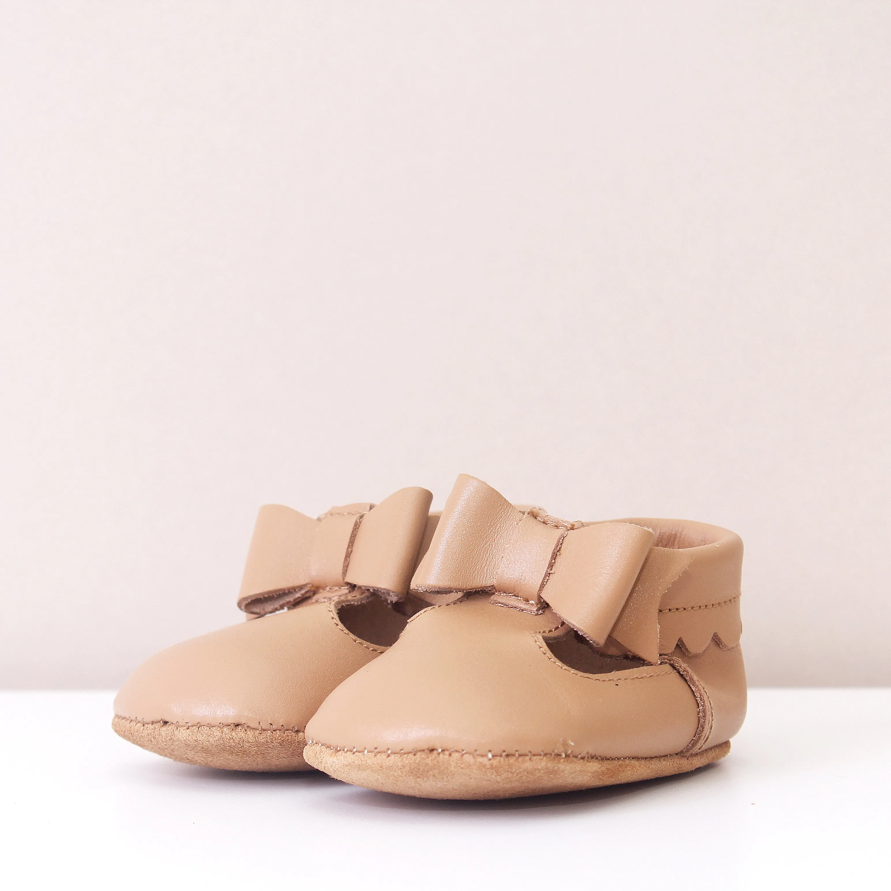 Winnie Tan Bow Girls Moccasins