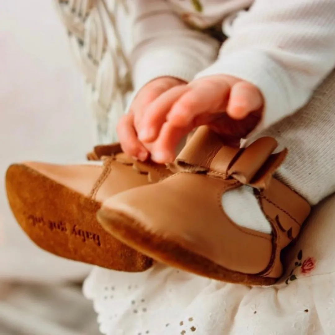 Winnie Tan Bow Girls Moccasins